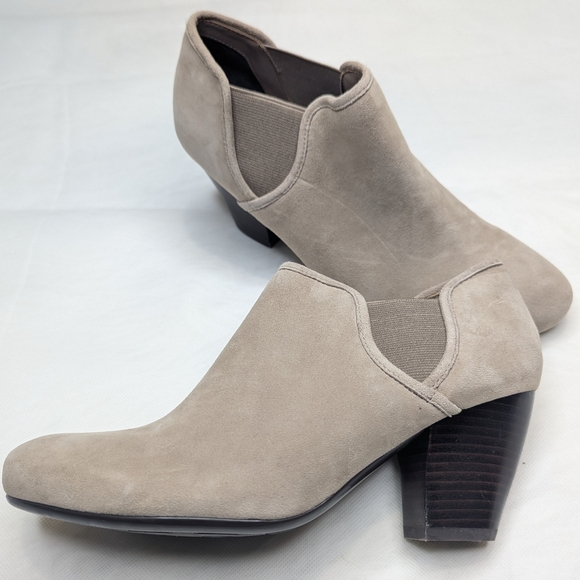 Vaneli Shoes - Vaneli Suede Bootie New
